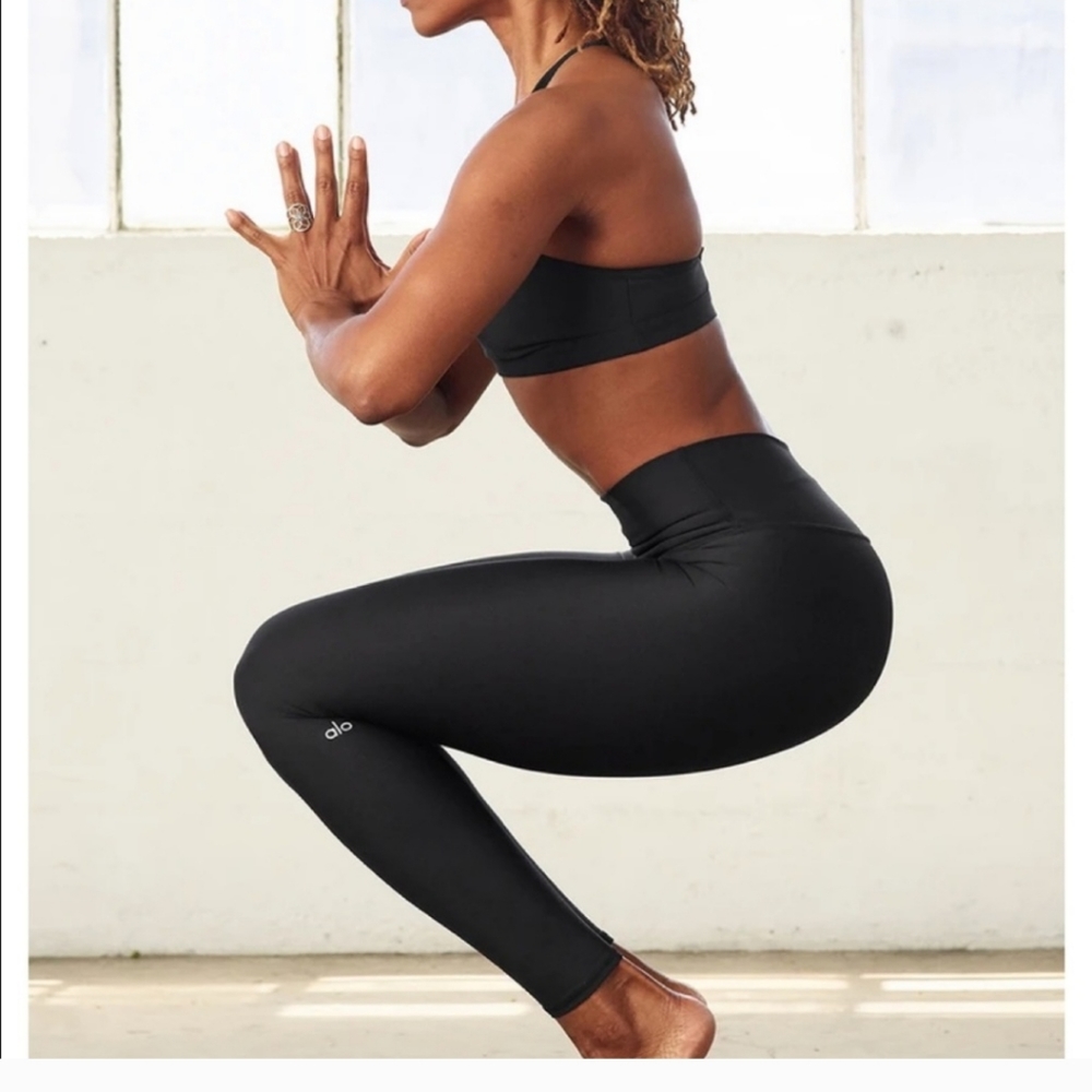 Alo yoga black leggings Airlift (small)